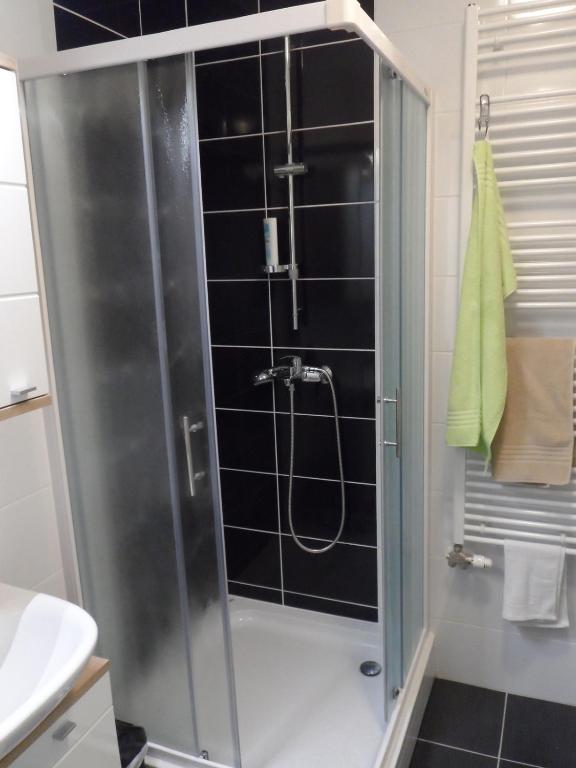 Kúpeľňa v ubytovaní Dalija apartman