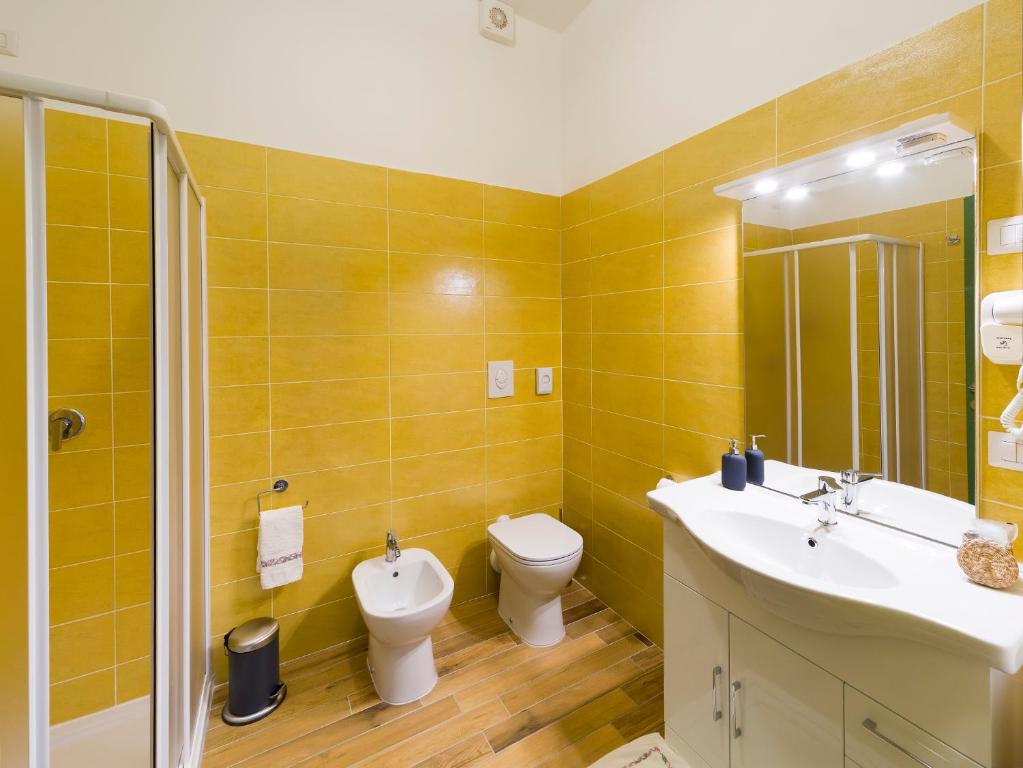 La nostra casa in centro - Triple Room With Private Bathroom