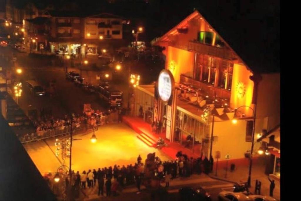  Apartamento Na Rua Coberta