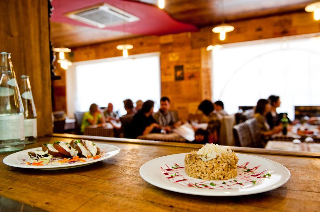 Comida en o cerca de este hostal o pensión