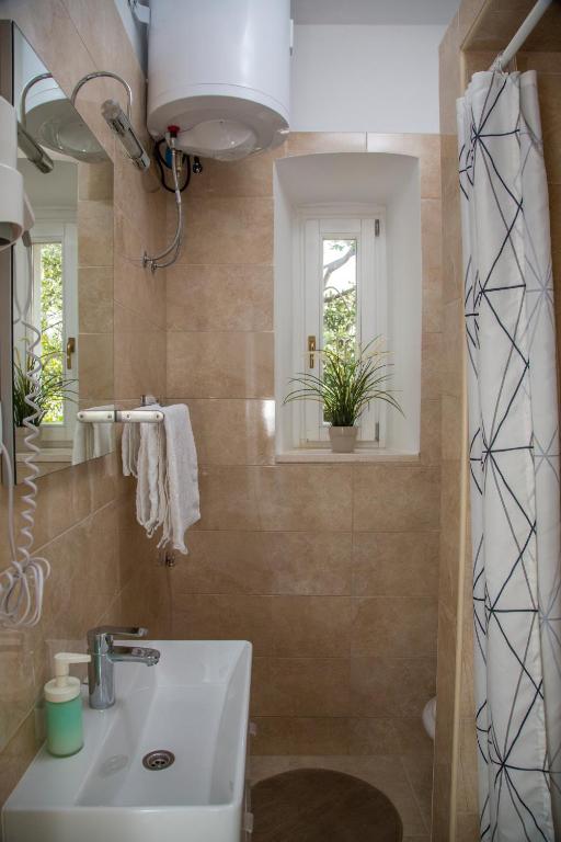 Apartments Victoria - 12