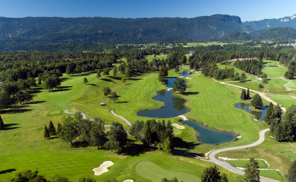 Booking.com: Hoteli King's and Lake's House Golf Course Royal Bled , Bled,  Slovenija . Rezervirajte svoj smještaj već sada!