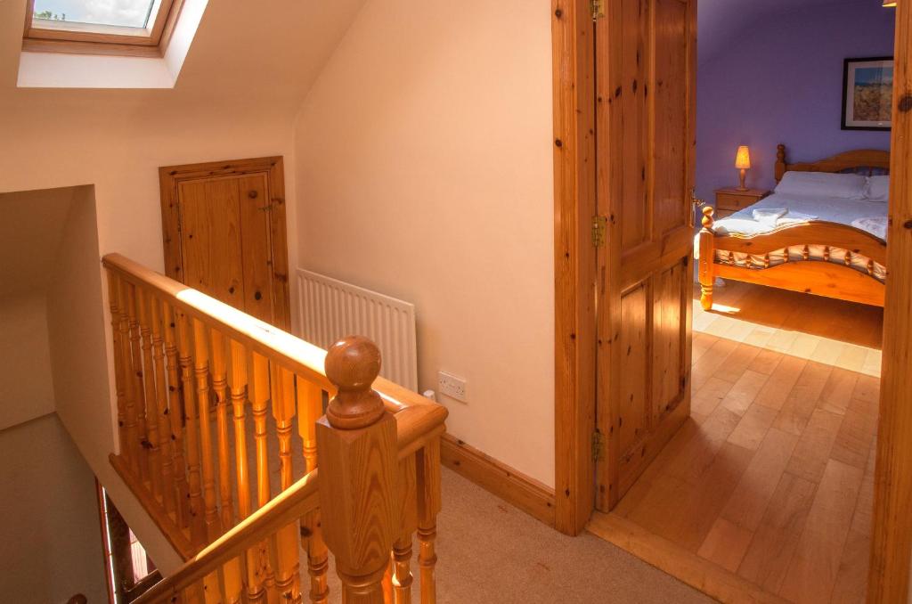 Postel nebo postele na pokoji v ubytování Cottage 259 - Renvyle
