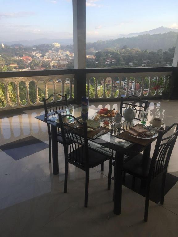 Nespecifikovaný výhled na hory nebo výhled na hory při pohledu z bed and breakfast