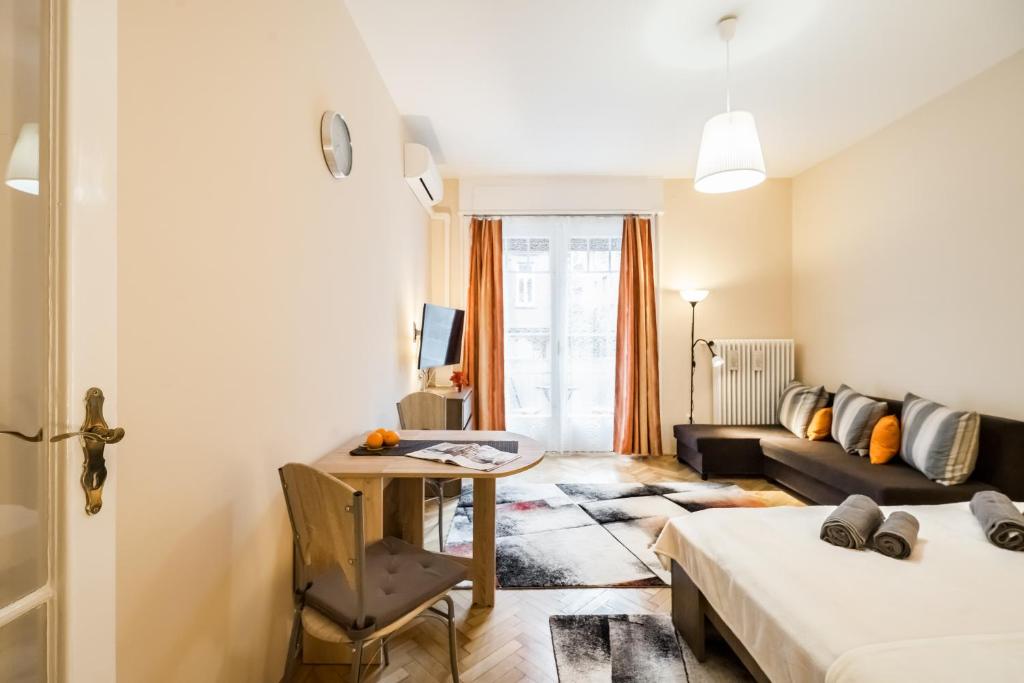 Postel nebo postele na pokoji v ubytování BpR Orange Dream Apartment