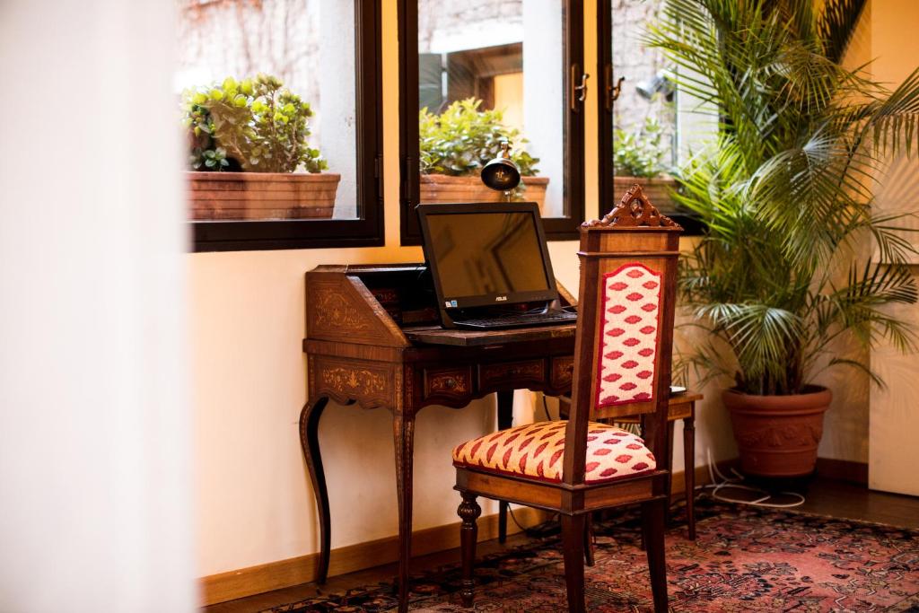 Hotel Flora - Resim 35