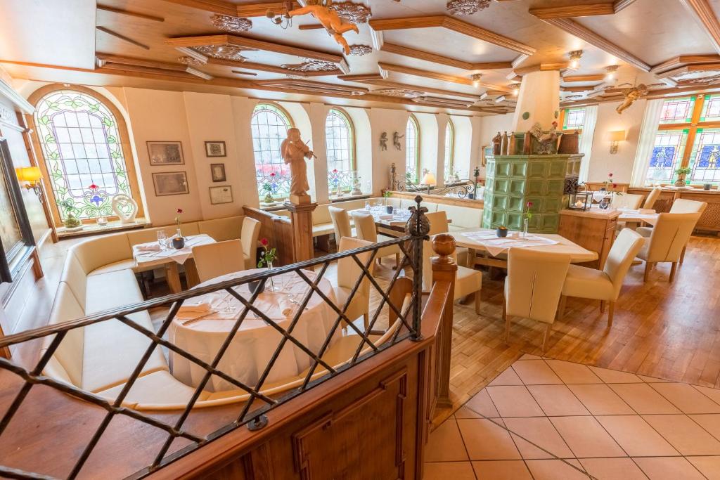 Restaurace v ubytování Hotel Blauer Engel