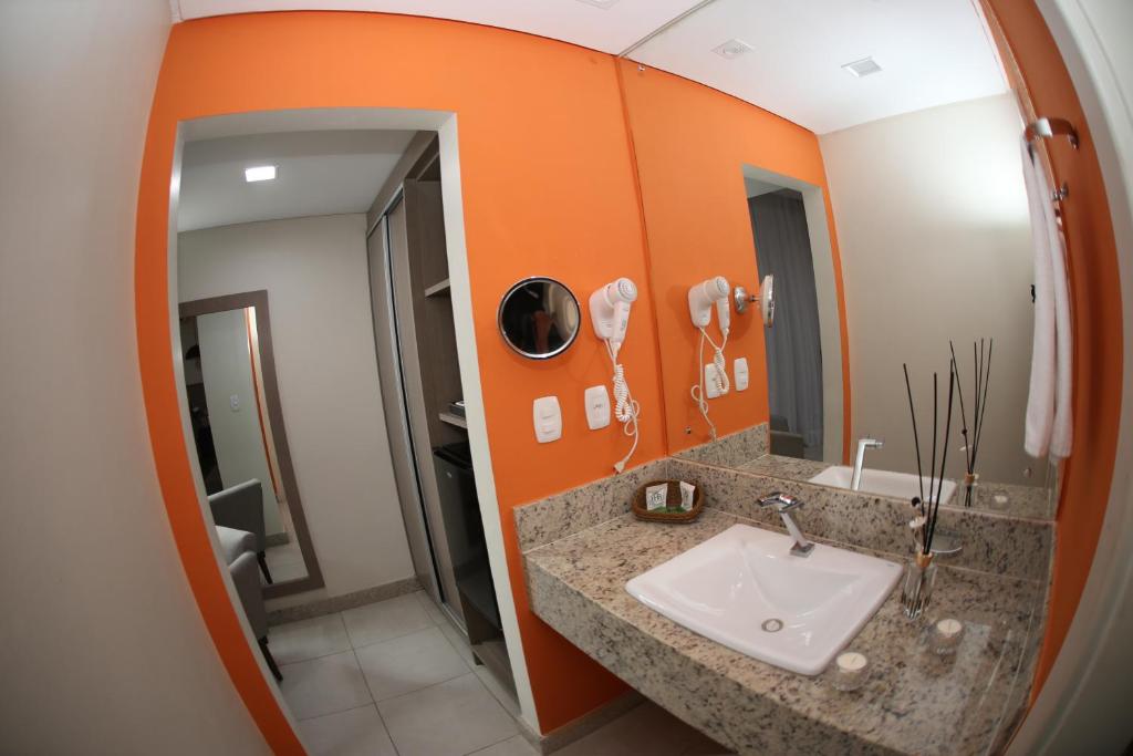 Um banheiro em Real Classic Bahia Hotel