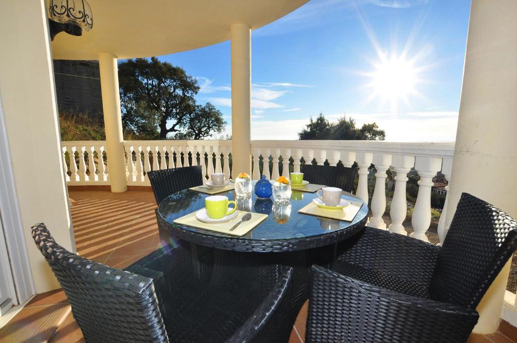 A balcony or terrace at 1131 Can Isaac Anglaterra - Apivend Immo