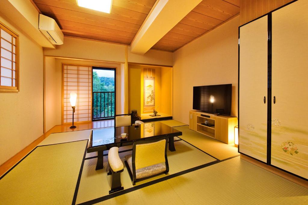 12 Best Ryokans in Kyoto (By Budget)