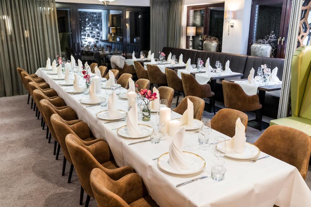 Restaurace v ubytování Hotel Tiek Superior