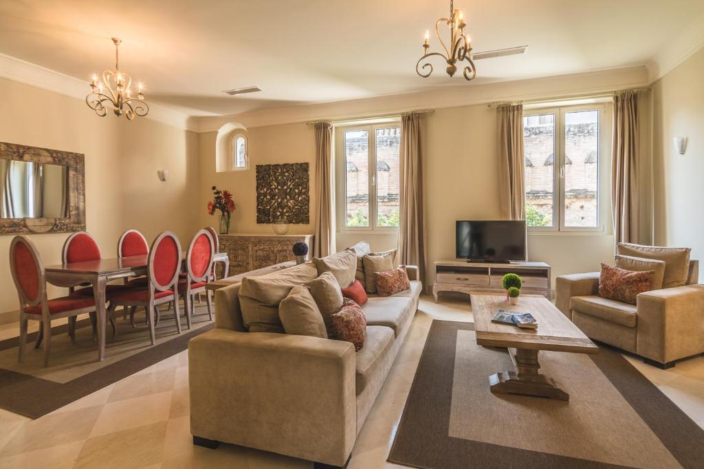 Puerta Principe Luxury Apartments - 12