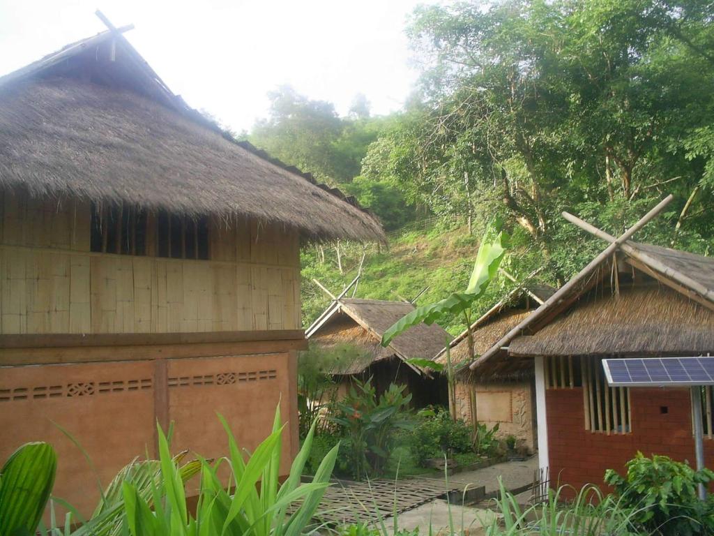 Hill Tribe Art House (Lahu & Akha Homestay) - Dormitoria Mixta De 10 Camas