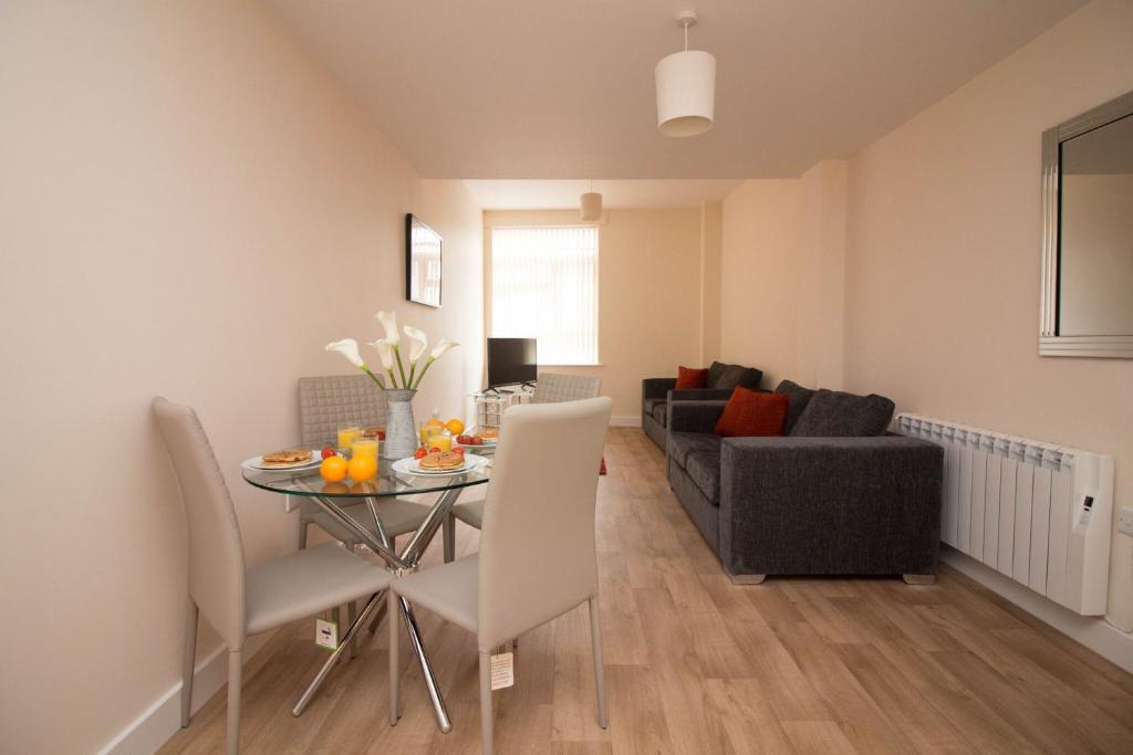 DPV - Above Bar Street Apartments - One-Bedroom Apartment