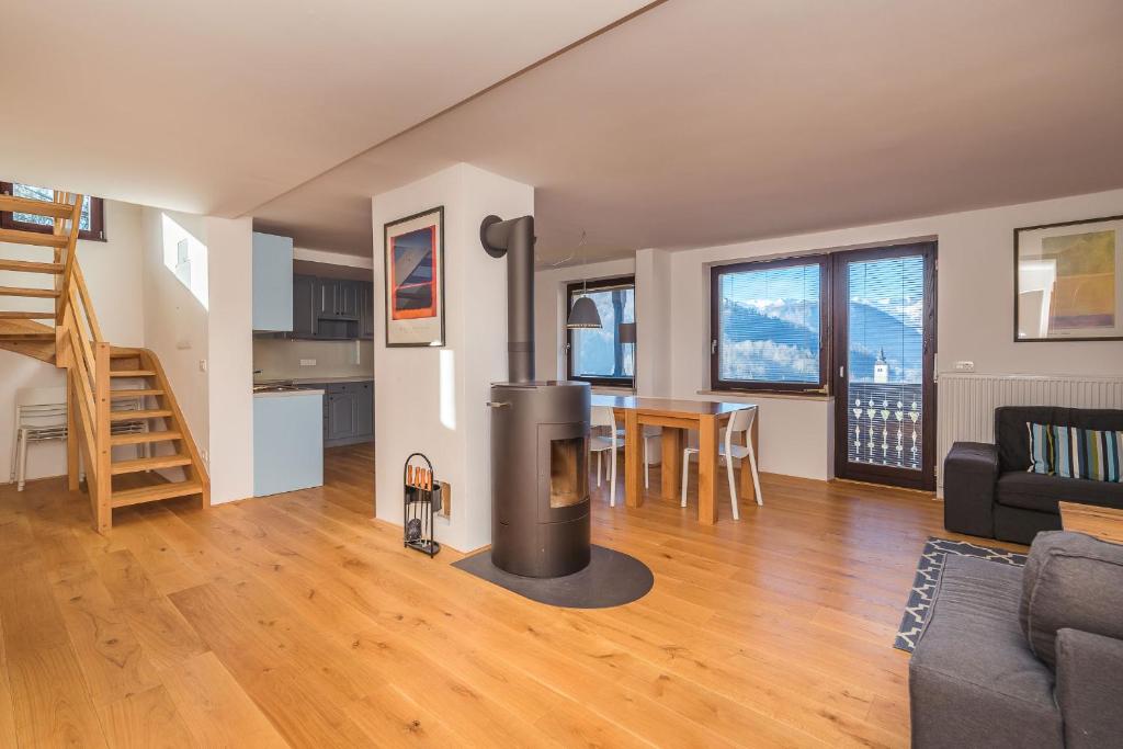 Kuchyň nebo kuchyňský kout v ubytování Villa Bohinca