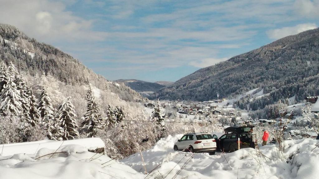 SKI-TO-DOOR Sonnwiese v zimě