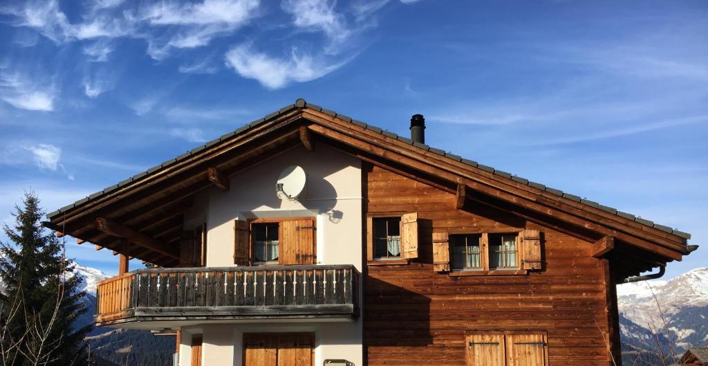 Nespecifikovaný výhled na hory nebo výhled na hory při pohledu z apartmánu