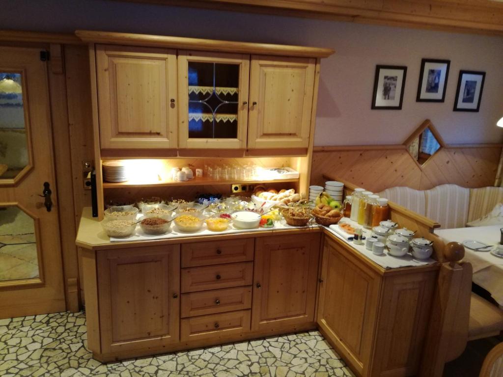 Jídlo v aparthotelu nebo okolí