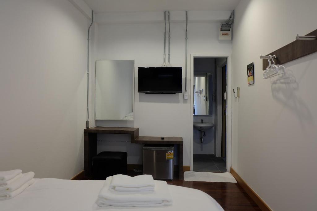 TV a/nebo společenská místnost v ubytování F Plus F Hostel