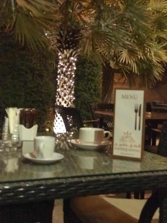 Příslušenství pro přípravu čaje a kávy v ubytování Asherij Hotel
