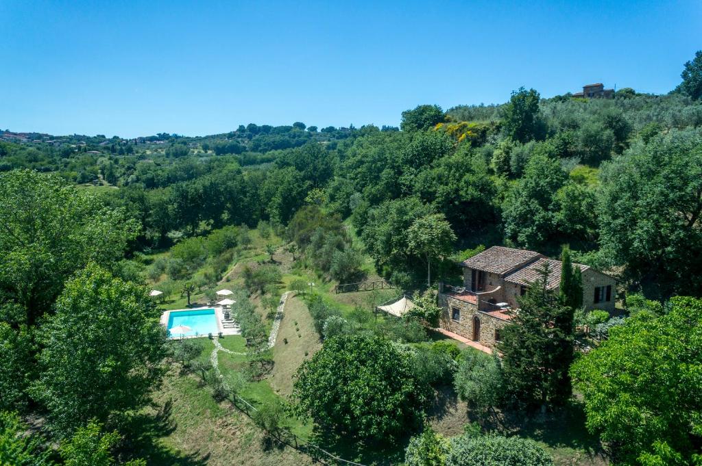 Bazén v ubytování Agriturismo Nibbiano nebo v jeho okolí
