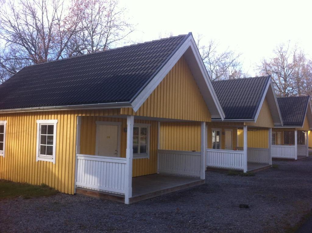 Vilsta Camping and Cottages - Chalet Supérieur De Deux Chambres (6 Adultes)