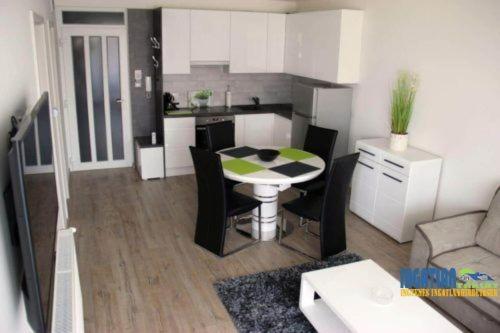 Η κουζίνα ή μικρή κουζίνα στο Elegant Apartman