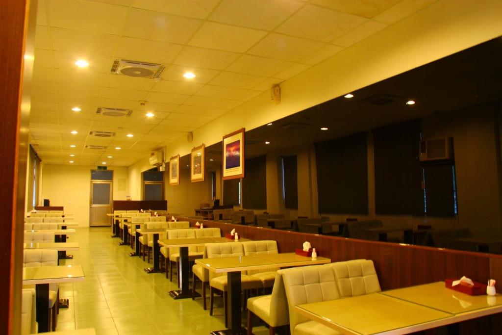 Posezení v ubytování Shinyes Motel
