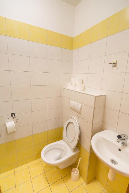 Koupelna v ubytování Hotel Na Kocandě