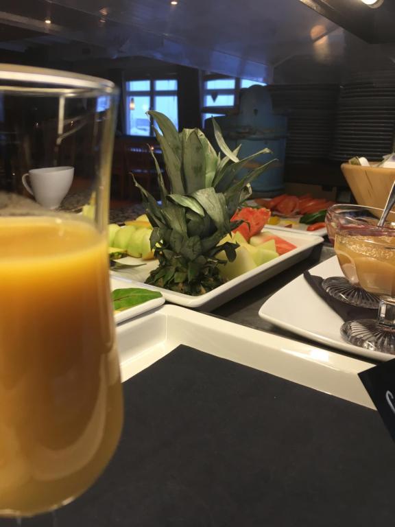 Nápoje v ubytování Hotell Smedjan