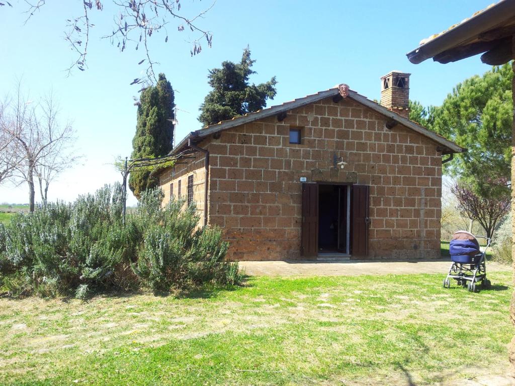 A garden outside Bicoca - Casaletti