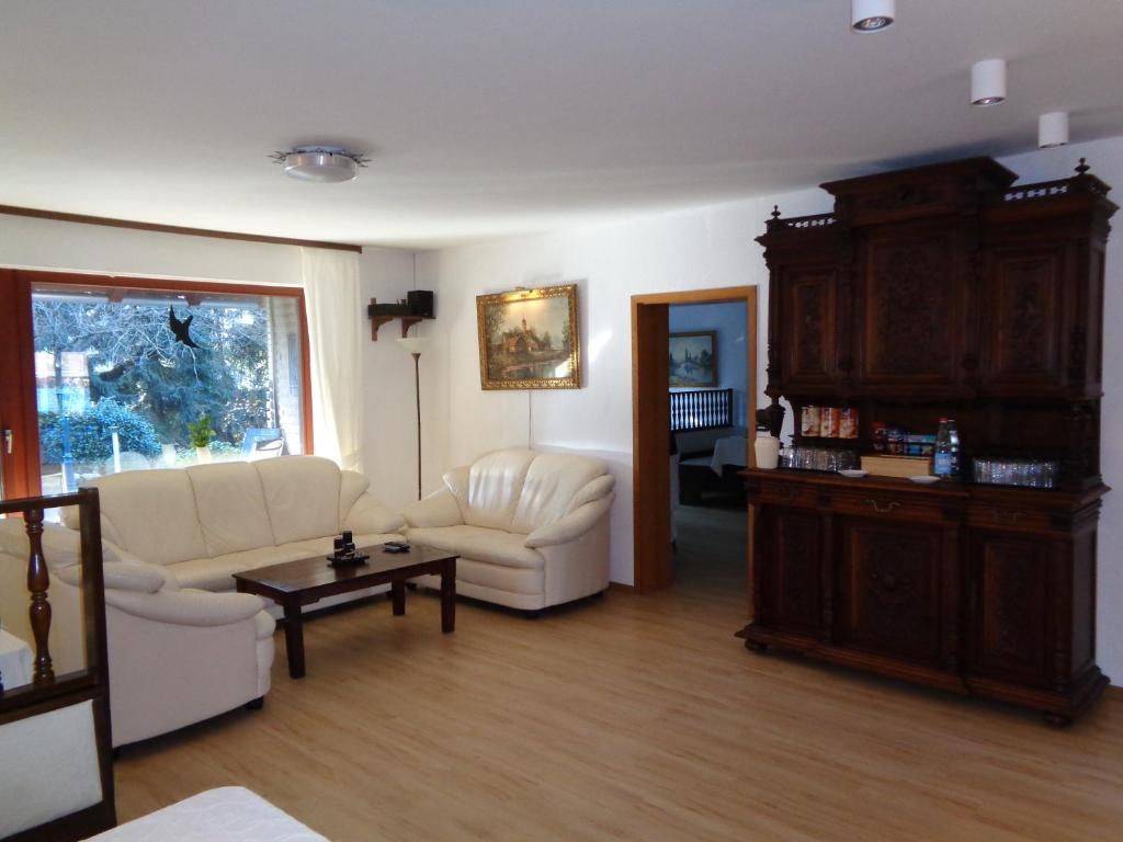 Posezení v ubytování Hotel Garni Eichhornkobel