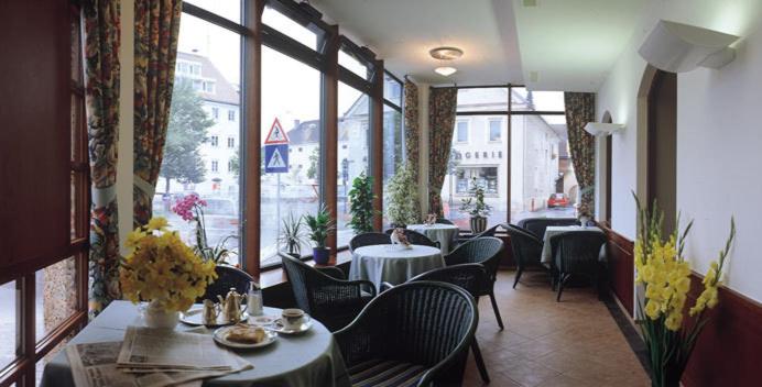 Posedenie v ubytovaní Hotel Goldener Hirsch