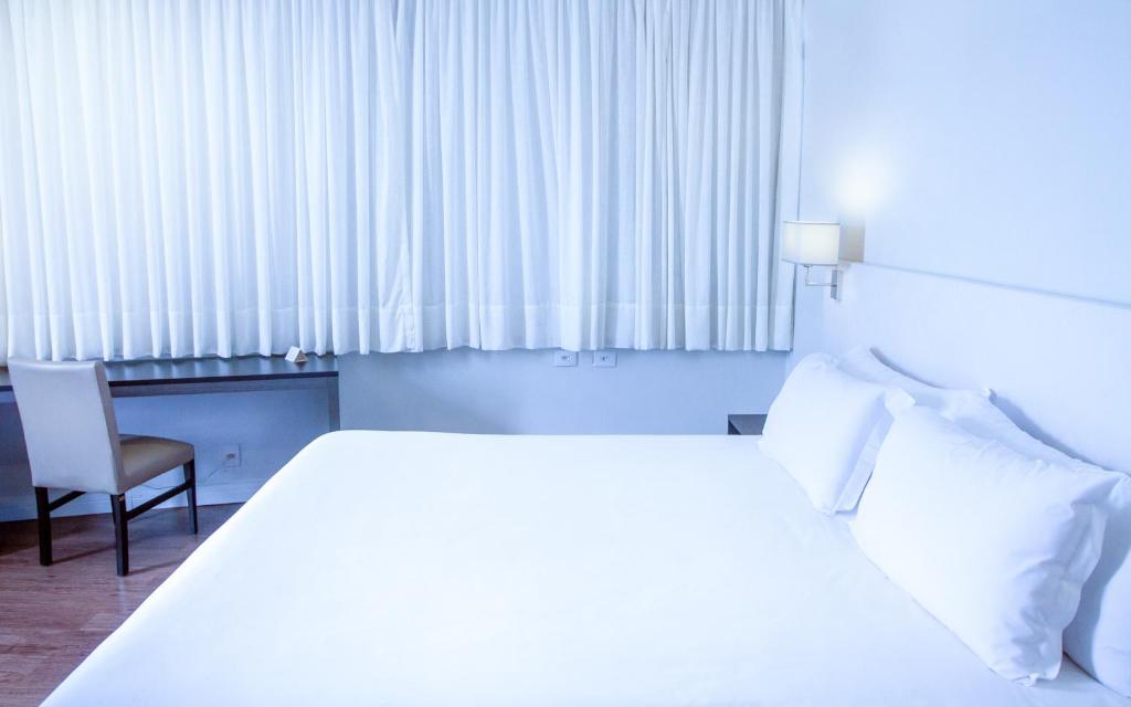  Fratele Business Hotel