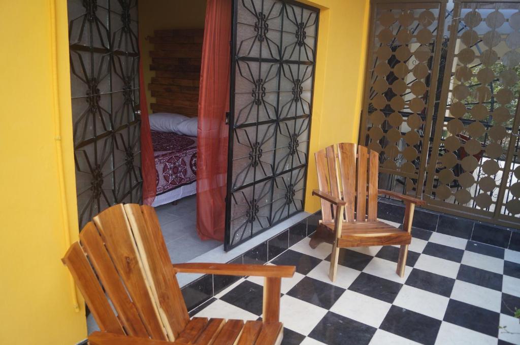 Un lugar para sentarse en Hostal Las Cruces