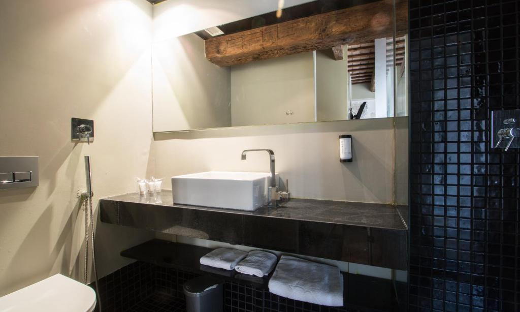 A bathroom at Cosy Rooms Bolsería