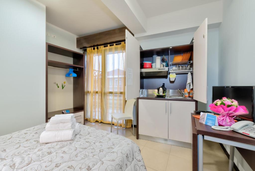 Kuchnia lub aneks kuchenny w obiekcie AppartaHotel