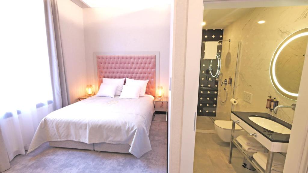 SZEWSKA 22 BOUTIQUE - Deluxe Double Room