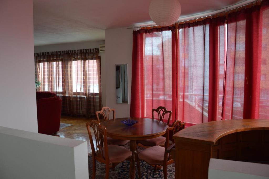 Istumisnurk majutusasutuses Poseidon Apartment