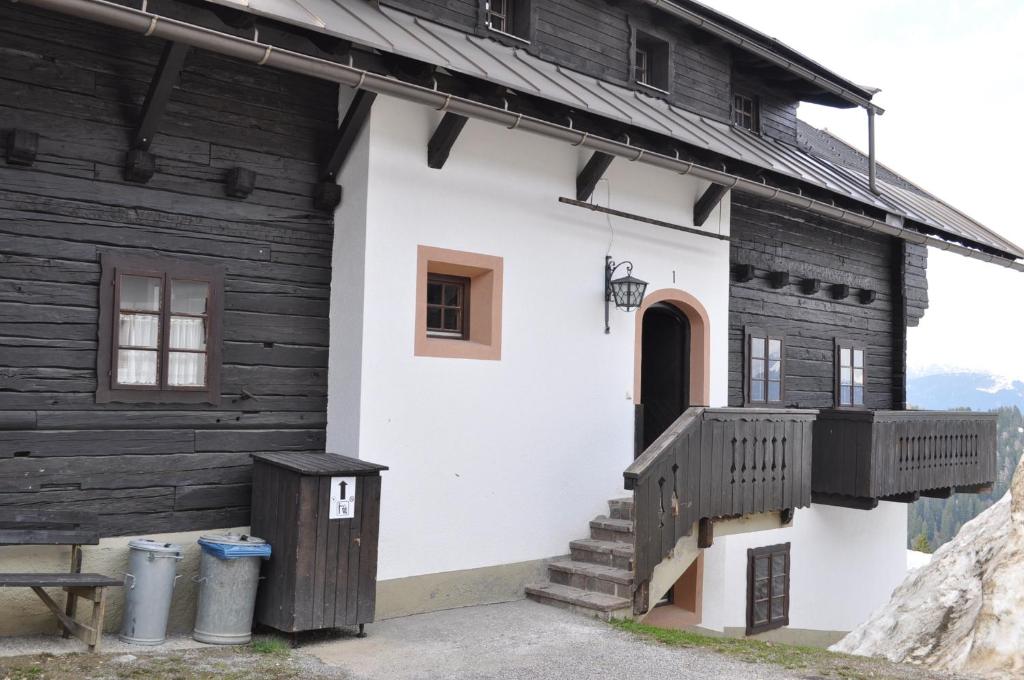 Budova, v ktorej sa apartmán nachádza