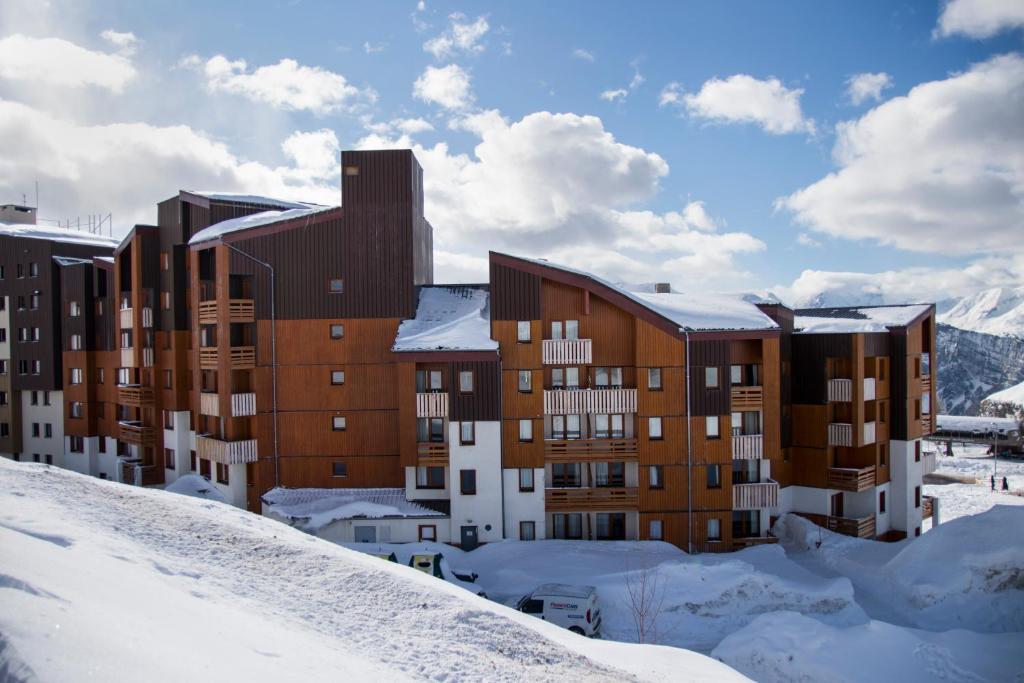 Budova, v ktorej sa apartmán nachádza