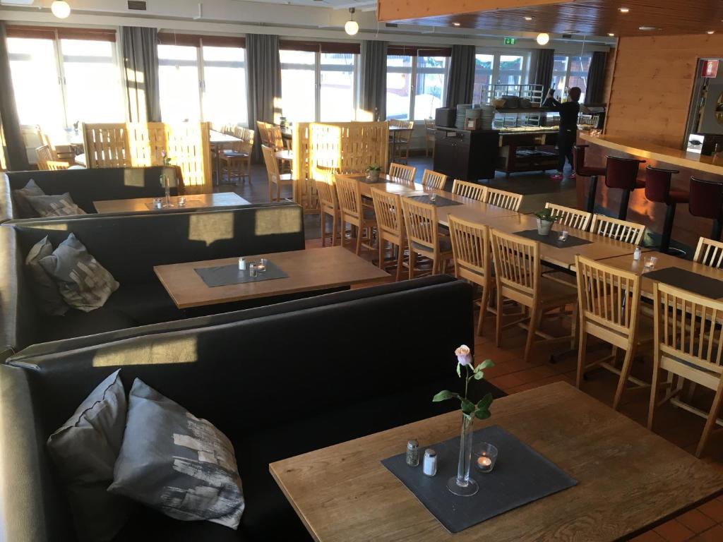 Restaurace v ubytování Hotell Smedjan