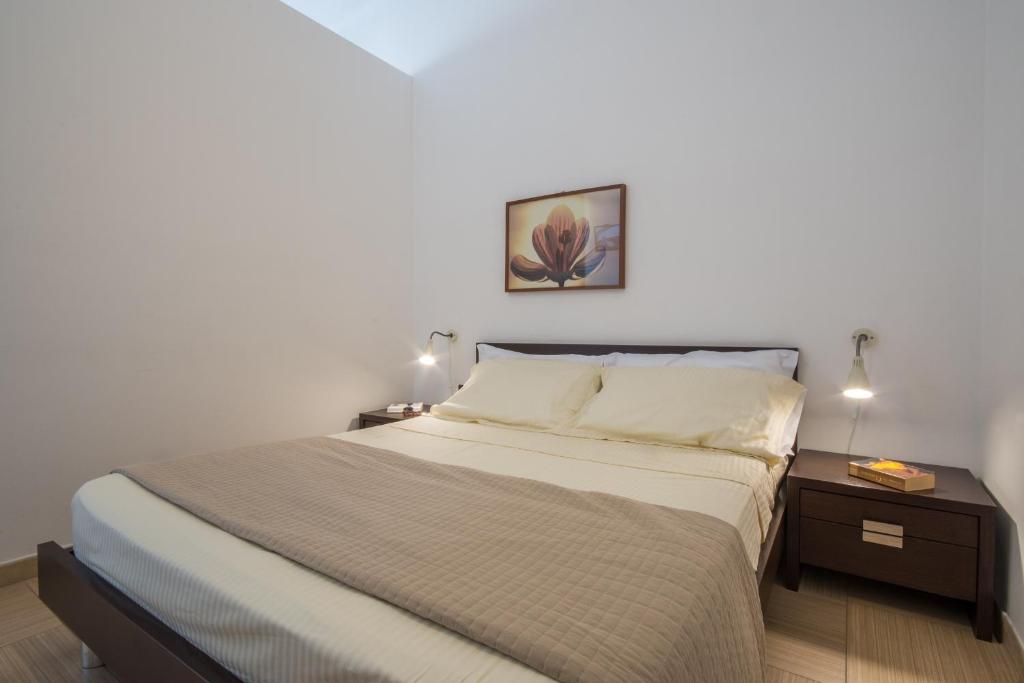 Dimora Grottone - Large Double Room
