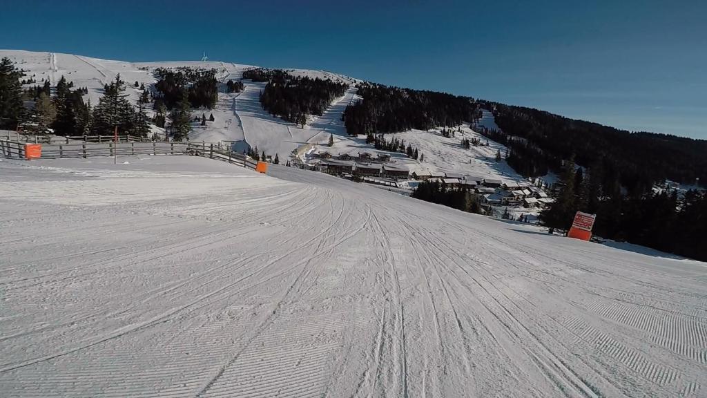 Skihütte v zimě
