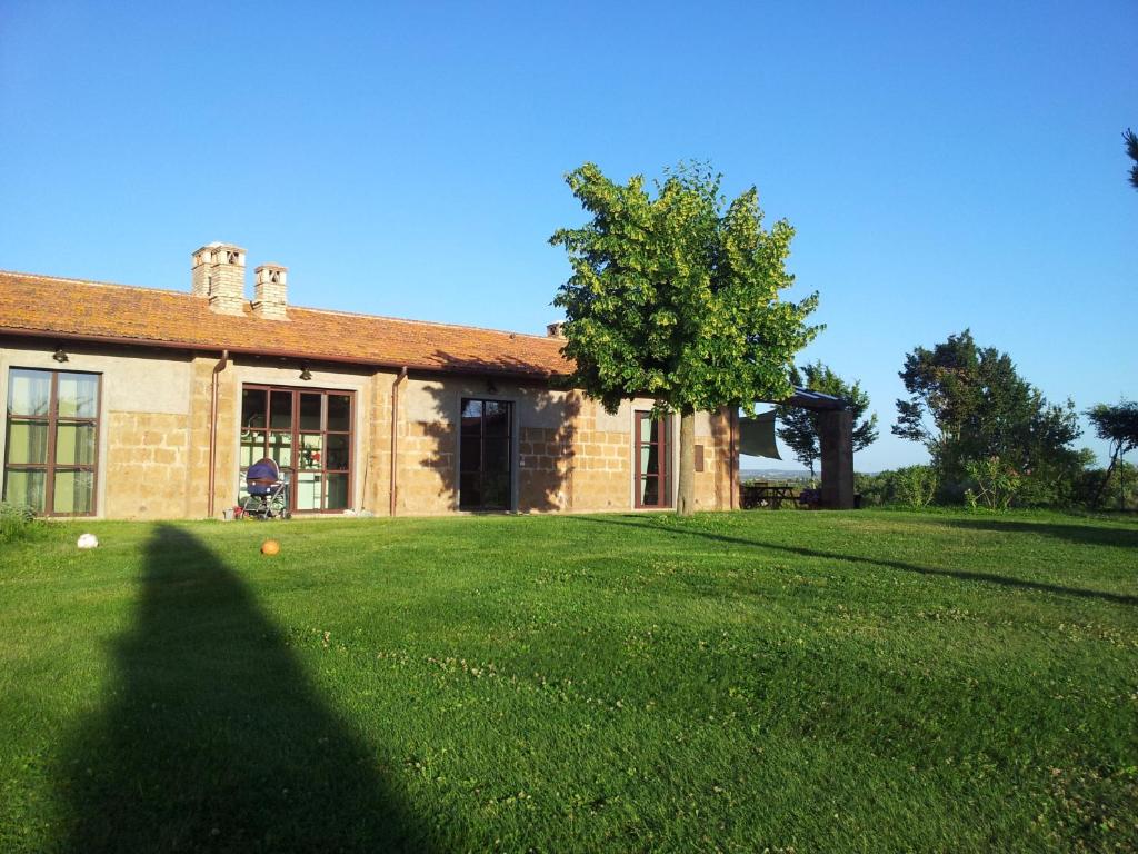 A garden outside Bicoca - Casaletti