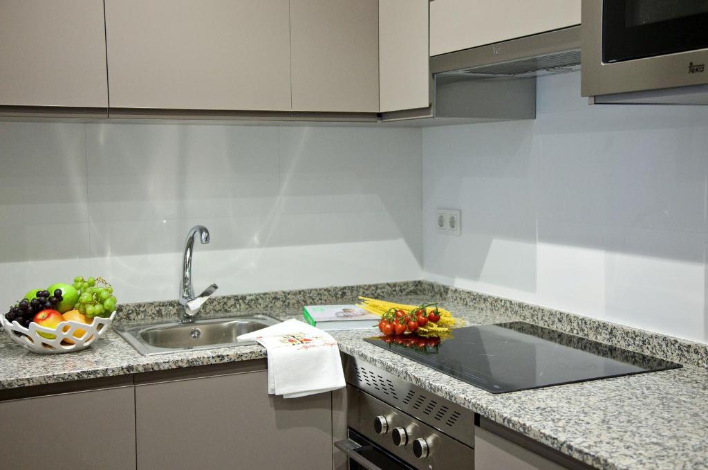 Feelathome Madrid Suites Apartments - 4