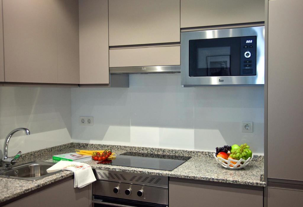 Feelathome Madrid Suites Apartments - 5