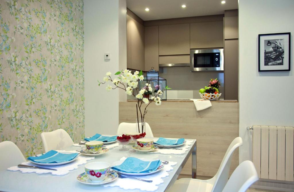 Feelathome Madrid Suites Apartments - 3