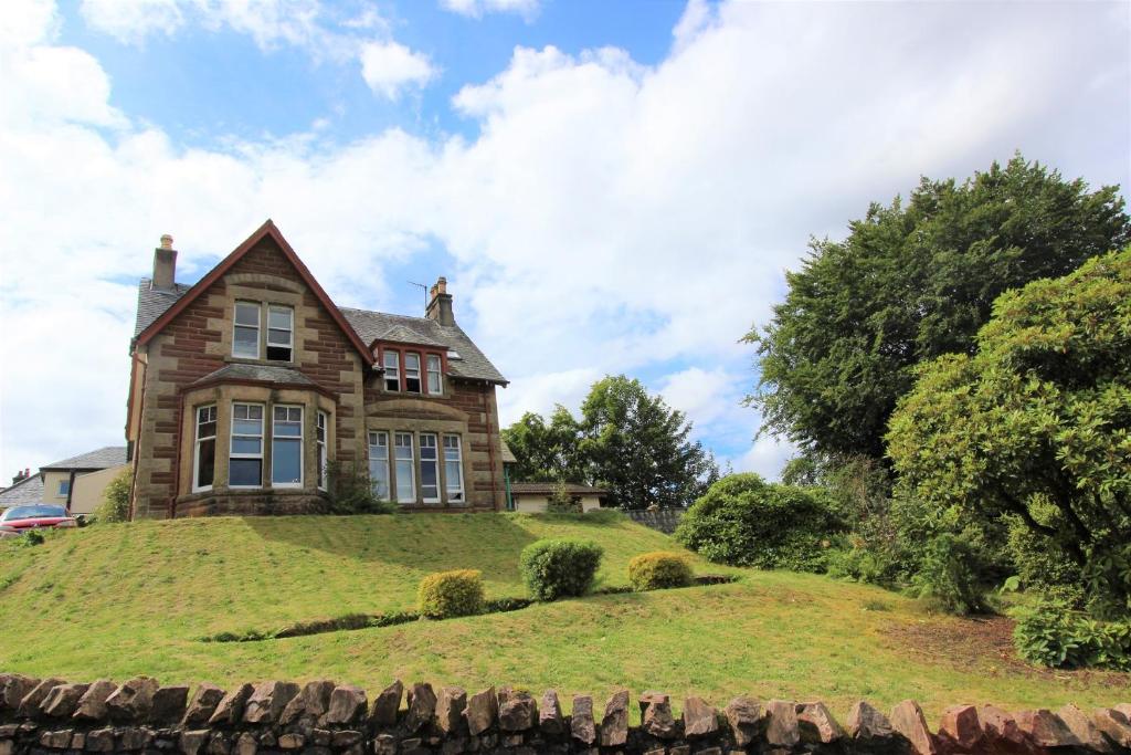 Zahrada ubytování Fort William Backpackers