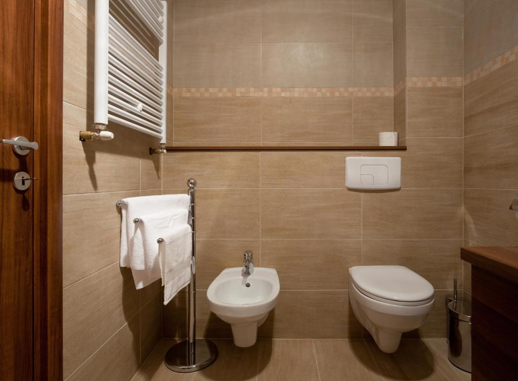 Koupelna v ubytování Sky Hotel